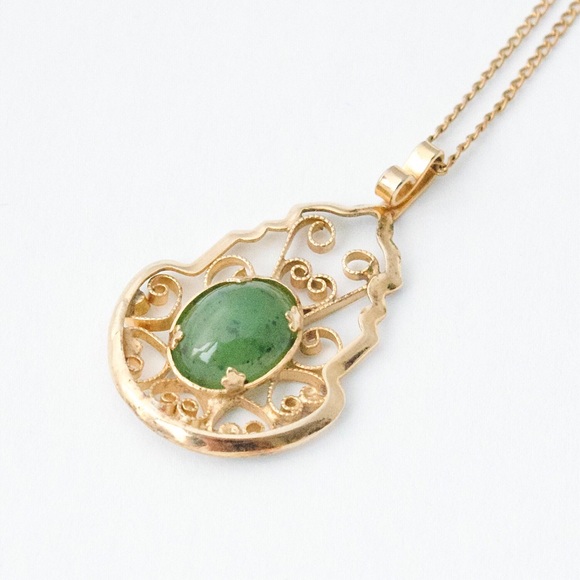 Vintage Nephrite Jade 12K Gold Filled Pendant Necklace by Dixelle - Picture 2 of 5